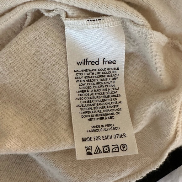 Aritzia/Wilfred Free "Havasu Tee" - Picture 3 of 4